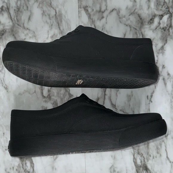 Klogs Footwear Men's Shark‎ Black- Sz 9 (Medium width) - Picture 4 of 9